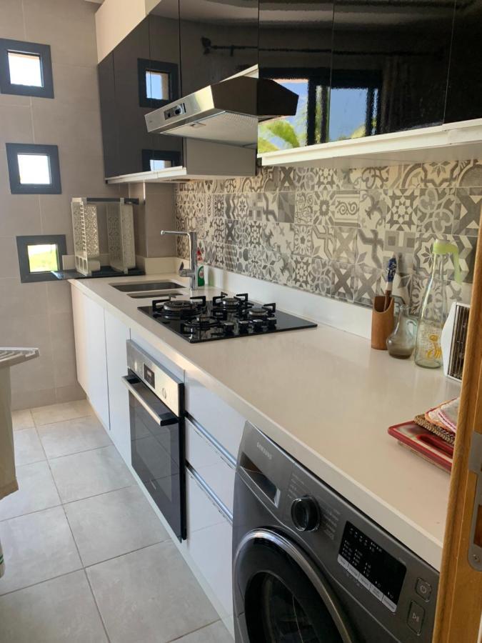 Seafront High Standard Apartment Мартиль Экстерьер фото